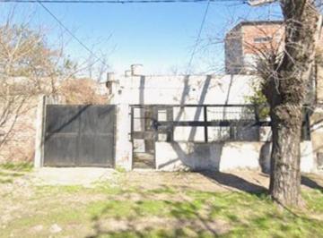 Casa · 59m² · 3 Ambientes · 1 Cochera · Casa en Venta 3 Ambientes Banfield
