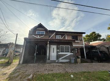Casa · 76m² · 4 Ambientes · 2 Cocheras · Casa Duplex 4 Ambientes en Venta Monte Grande