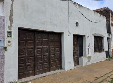 PH · 130m² · 4 Ambientes · 1 Cochera · Casa 4 Ambientes en Venta Wilde con Renta