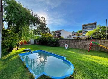 Casa · 200m² · 4 Ambientes · Venta Casa 4 Amb Florida Lote 484 m² Pileta/jardín