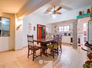 Casa · 125m² · 4 Ambientes · Venta | Permuta - Casa 3 Dorm. Comodín/estudio - Barrio Alberdi, Rosario.