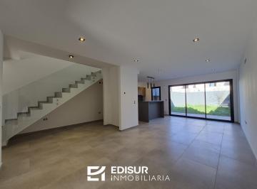 Casa · 135m² · 5 Ambientes · 2 Cocheras · Duplex Colinas de Manantiales