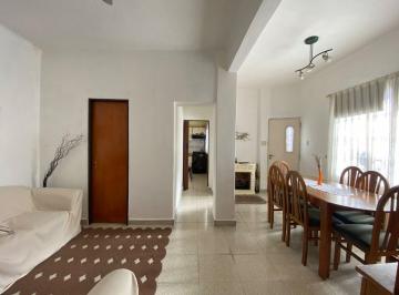 Casa · 119m² · 4 Ambientes · 2 Cocheras · Venta Casa 4 Ambientes Ciudad Madero Apto Credito