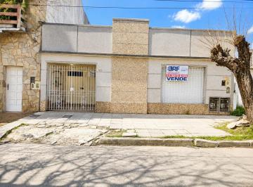 Casa · 176m² · 6 Ambientes · 2 Cocheras · Venta Casa 3 Ambientes Don Bosco