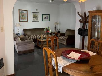 Casa · 250m² · 7 Ambientes · Casa en Mendoza