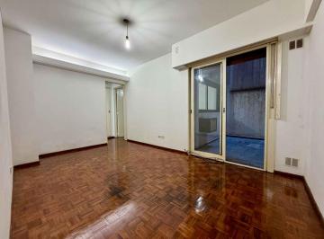 Departamento · 42m² · 2 Ambientes · Alquiler Departamento 2 Ambientes con Patio Flores