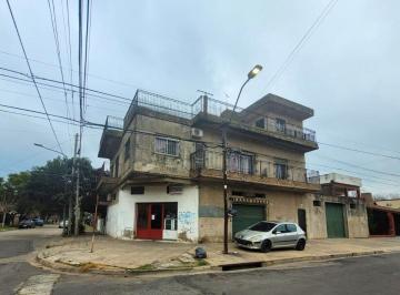 Casa · 262m² · 5 Ambientes · 3 Cocheras · Venta Casa 5amb en Block + 2 Locales Hurlingham