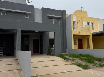 IMG_1431.jpeg · Venta Duplex. La Catalina, Barrio Semicerrado