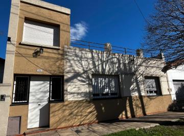 Casa · 100m² · 4 Ambientes · Casa 4 Ambientes en Venta Castelar Norte