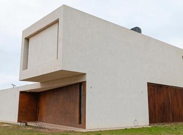 Foto · La Morada Alquiler - 3 Dorm., Ppal en Suite con Vestidor, Patio con Asador y Cochera