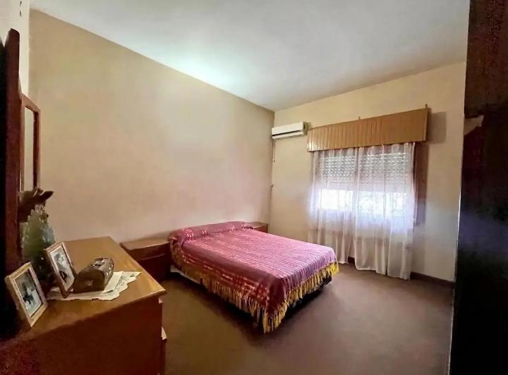 Casa · 437m² · 3 Ambientes · 1 Cochera