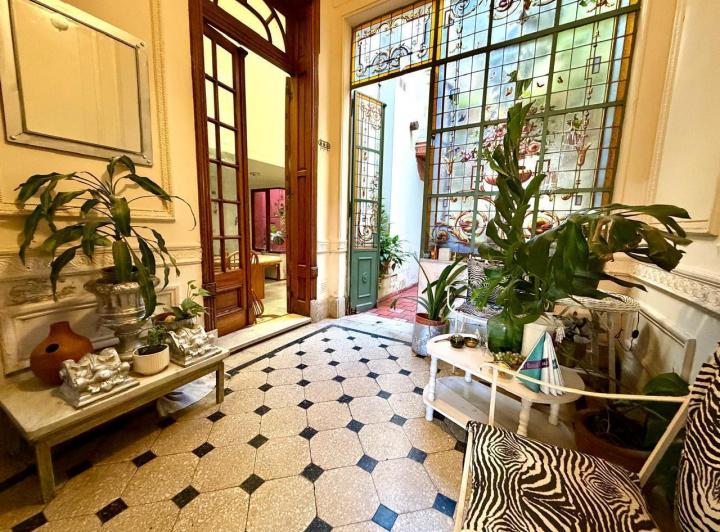 Casa · 239m² · 9 Ambientes