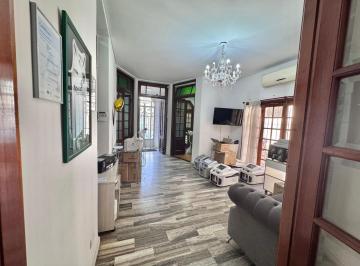 Casa · 167m² · 5 Ambientes · 1 Cochera · Casa 5 Ambientes en Venta en San Martín – Apta Credito Hipotecario