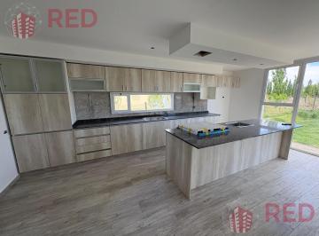 Casa · 407m² · 8 Ambientes · Vende Casa 6 Dorm. en Barrio Privado Cardinal Sur