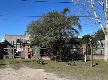 Casa · 80m² · 2 Ambientes · Venta Lote con Casa Apto Galpon Zona Ruta 20