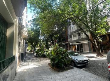 Casa · 213m² · 5 Ambientes · Exclusiva Casa de Época con Jardín en El Mejor Caballito Residencial