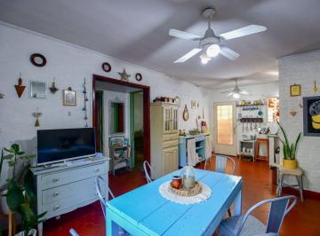 PH · 118m² · 3 Ambientes · 1 Cochera · PH en Venta Los Hornos 2 Dorm. y Cochera