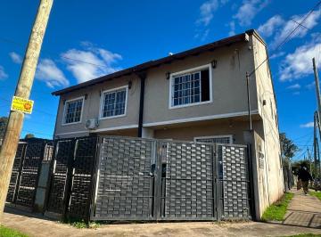 Casa · 72m² · 4 Ambientes · 1 Cochera · Alquiler de Triplex en Jose C. Paz