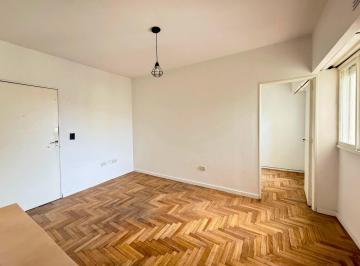 Departamento · 38m² · 3 Ambientes · Venta Departamento 3 Ambientes Luminoso en Flores
