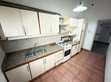 Casa · 106m² · 4 Ambientes · 1 Cochera · Venta Casa 4 Amb con Cochera, Lomas del Mirador