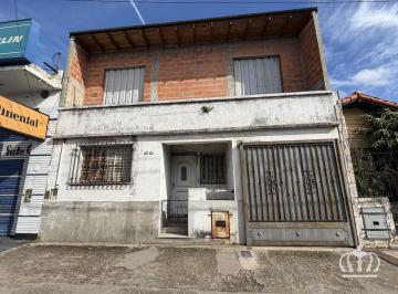 Casa · 206m² · 3 Ambientes · Casa en Lanús Este