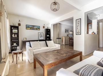 Casa · 192m² · 6 Ambientes · 2 Cocheras · Casa en La Horqueta