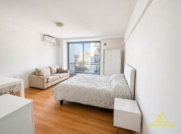 Departamento · 35m² · 1 Ambiente · Alquiler Monoambiente con Muebles y Balcon en Balvanera