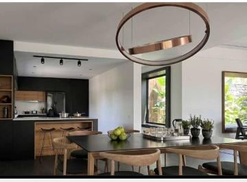 Casa · 229m² · 5 Ambientes · 3 Cocheras · Casa en Venta en Vila Marina II, Villanueva, Tigre