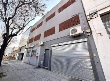 Oficina comercial · 900m² · 5 Ambientes · Alquiler Oficina - Deposito Comercial de Tres Plantas | Villa Ortuzar | con Entrada Para Camionetas