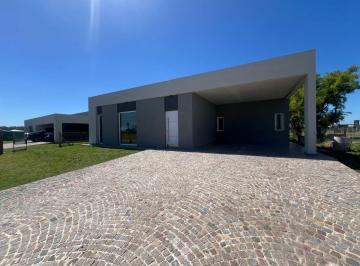 Casa de 5 ambientes, Ezeiza · Casa en Alquiler - Barrio San Simón, Canning