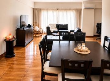 Departamento de 4 ambientes, Villa del Parque · Excepcional Departamento de 4 Amb. con Dependencia, con Detalles de Categoría. Dormitorio Principal