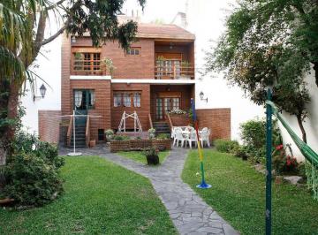 Casa · 351m² · 5 Ambientes · 3 Cocheras · Casa 5 Ambientes en Venta en San Cristobal C/parqu