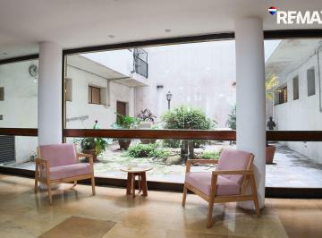 Departamento · 98m² · 5 Ambientes · Venta Dpto. 4/5 Amb - C/depend. y Patio en Flores