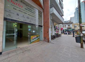 Local comercial , Caballito · Local Comercial Moderno Doble Altura Posibilidad de Entrepiso Diversos Rubros Av Diaz Velez 5331