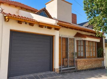 Casa de 4 ambientes, Las Heras · Casa en Venta Limite con La Sexta Sección.
