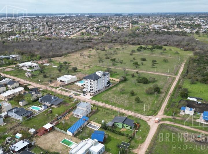 Terreno · 809m²