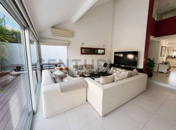 Casa · 185m² · 4 Ambientes · 3 Cocheras · Casa 4 Ambientes en Venta | Aranjuez Country Club | Apto Crédito