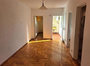 Departamento · 30m² · 2 Ambientes · Conde 900 - Colegiales - 2 Amb. C/ Balcón, Muy Luminoso!.