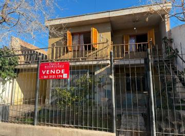 Casa de 6 ambientes, Villa Nueva · Vendo Casa con Galpon + Dpto, B° Santa Ana, Guaymallen, Mza.