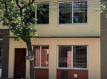 Casa · 117m² · 5 Ambientes · Venta de Duplex en Barrio Bombal