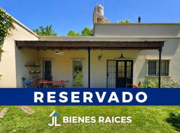 Casa · 70m² · 3 Ambientes · Casa en Venta en Diego Gaynor Frente a La Plaza