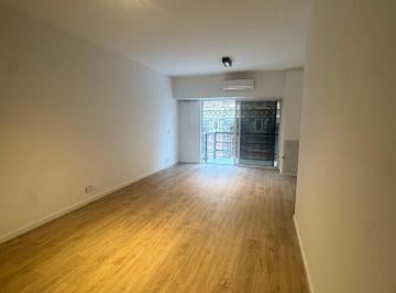 Departamento de 1 ambiente, Balvanera · Alquiler - Luminoso Mono Ambiente Renovado a Nuevo con Balcón y Gran Vista. Apto Profesional.