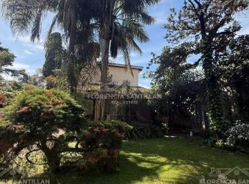 Quinta vacacional · 226m² · 4 Ambientes · 1 Cochera · Casa Quinta en Venta en Luis Guillón, Esteban Echeverría, G. B. a. Zona Sur