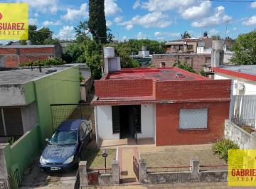 Casa · 99m² · 3 Ambientes · 5 Cocheras · Casa Techos de Losa - Entrada Pasante Auto - Terreno Libre - Apto Credito
