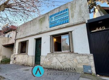PH · 81m² · 4 Ambientes · PH Al Frente con Terraza Propia en Banfield Oeste