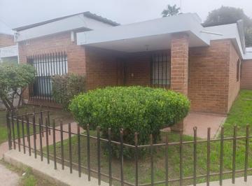 Casa · 135m² · 5 Ambientes · 4 Cocheras · Casa en Venta en Guiñazu