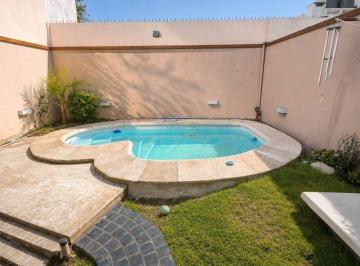 Casa de 9 ambientes, Córdoba · Duplex Venta en Urca – 3 Dorm. – Pileta