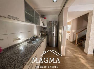 Casa de 9 ambientes, Córdoba · Duplex Venta en Urca – 3 Dorm. – Pileta