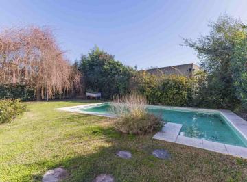 Casa · 130m² · 4 Ambientes · Venta Casa 4 Amb Manzanares Chico - Apto Credito