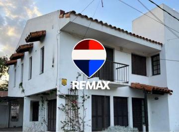 Casa · 220m² · 6 Ambientes · 2 Cocheras · Casa en Venta Tres Cerritos Apta Credito